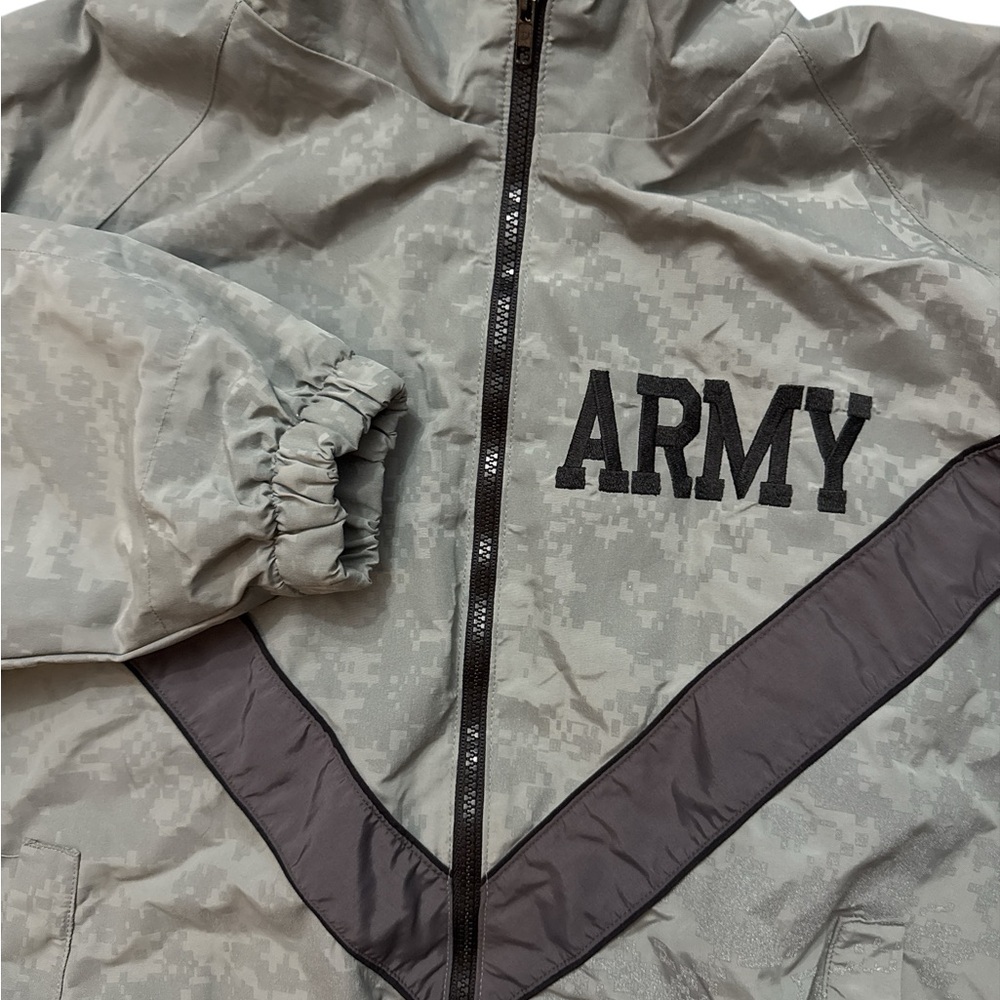 Army Digital Camouflage Men’s Full Zip Up Track Style Jacket Size Medium US Army